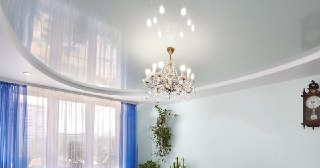 Глянцевый потолок Южно-Сахалинск, цена от 4581 руб.
