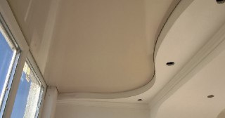 Натяжной потолок на балкон Южно-Сахалинск, цена 6332 руб.